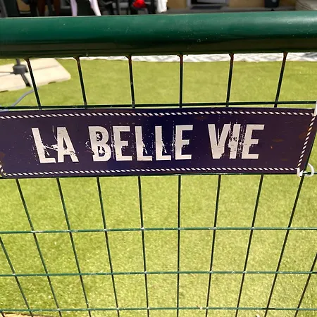 La Belle Vie F4 Bord De Avec Jardin *