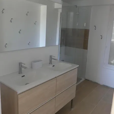 La Belle Vie F4 Bord De Avec Jardin