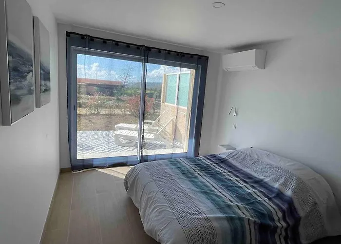 La Belle Vie F4 Bord De Avec Jardin * Calcatoggio (Corsica)