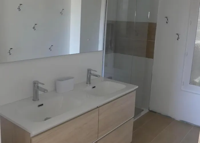 La Belle Vie F4 Bord De Avec Jardin